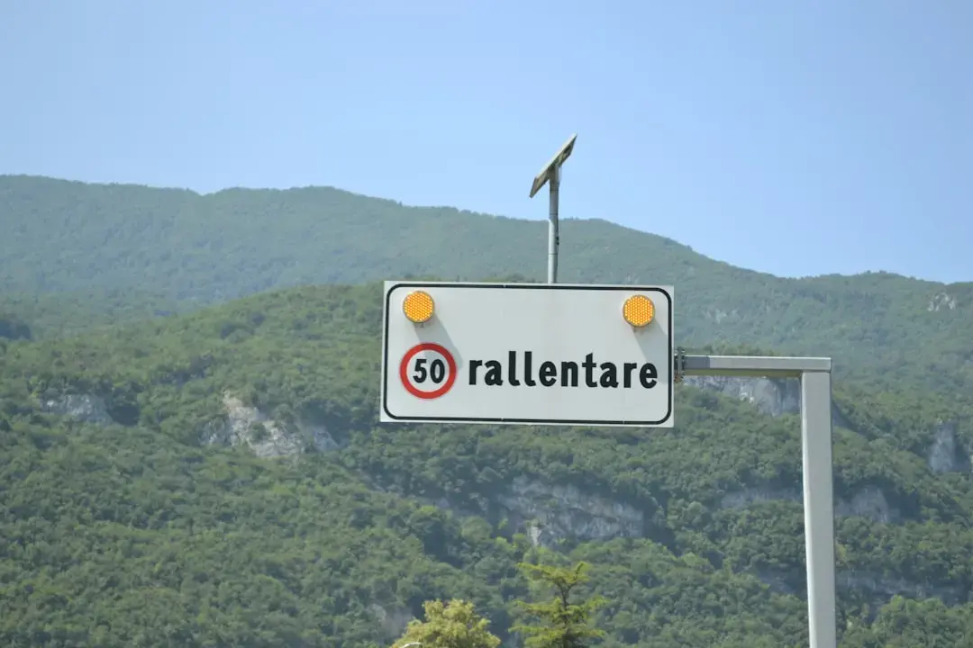 Cum să-l fac pe Claude să vorbească natural