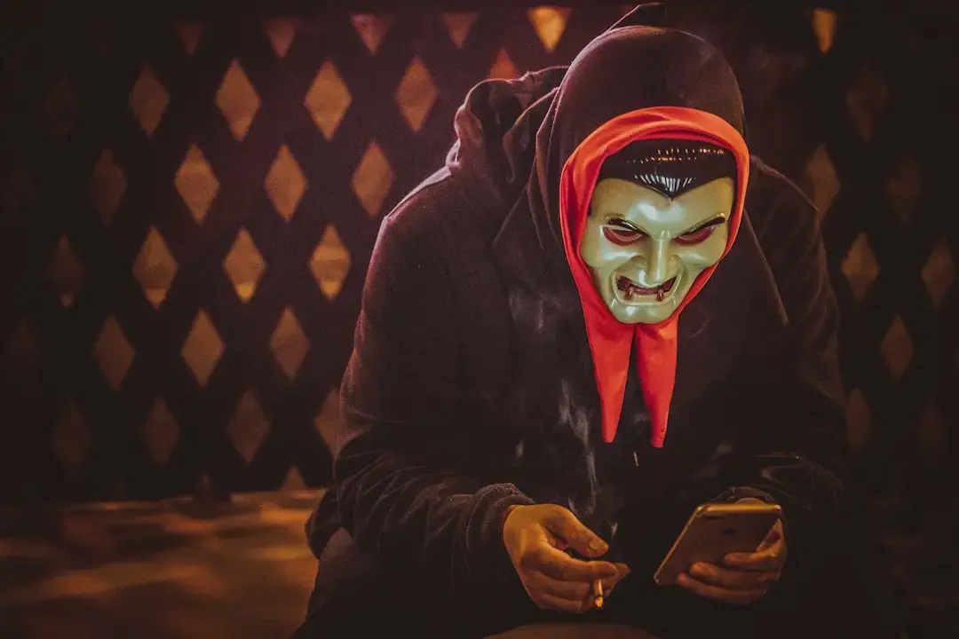 Telefonul hackat: un politician țintit cu Pegasus Spyware
