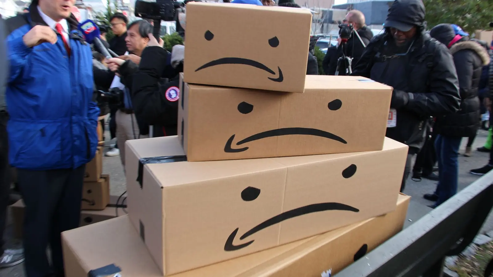Amazon folosește inteligența artificială ca să spioneze sindicatele?