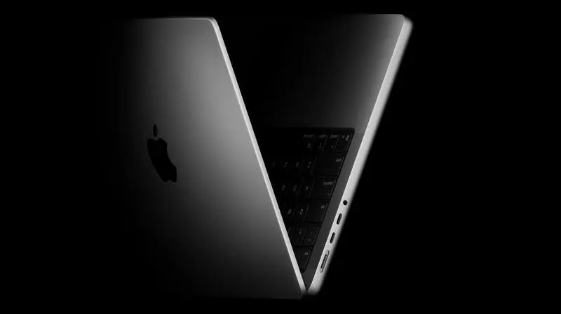 Apple anunță data lansării primelor MacBook-uri cu ecran tactil