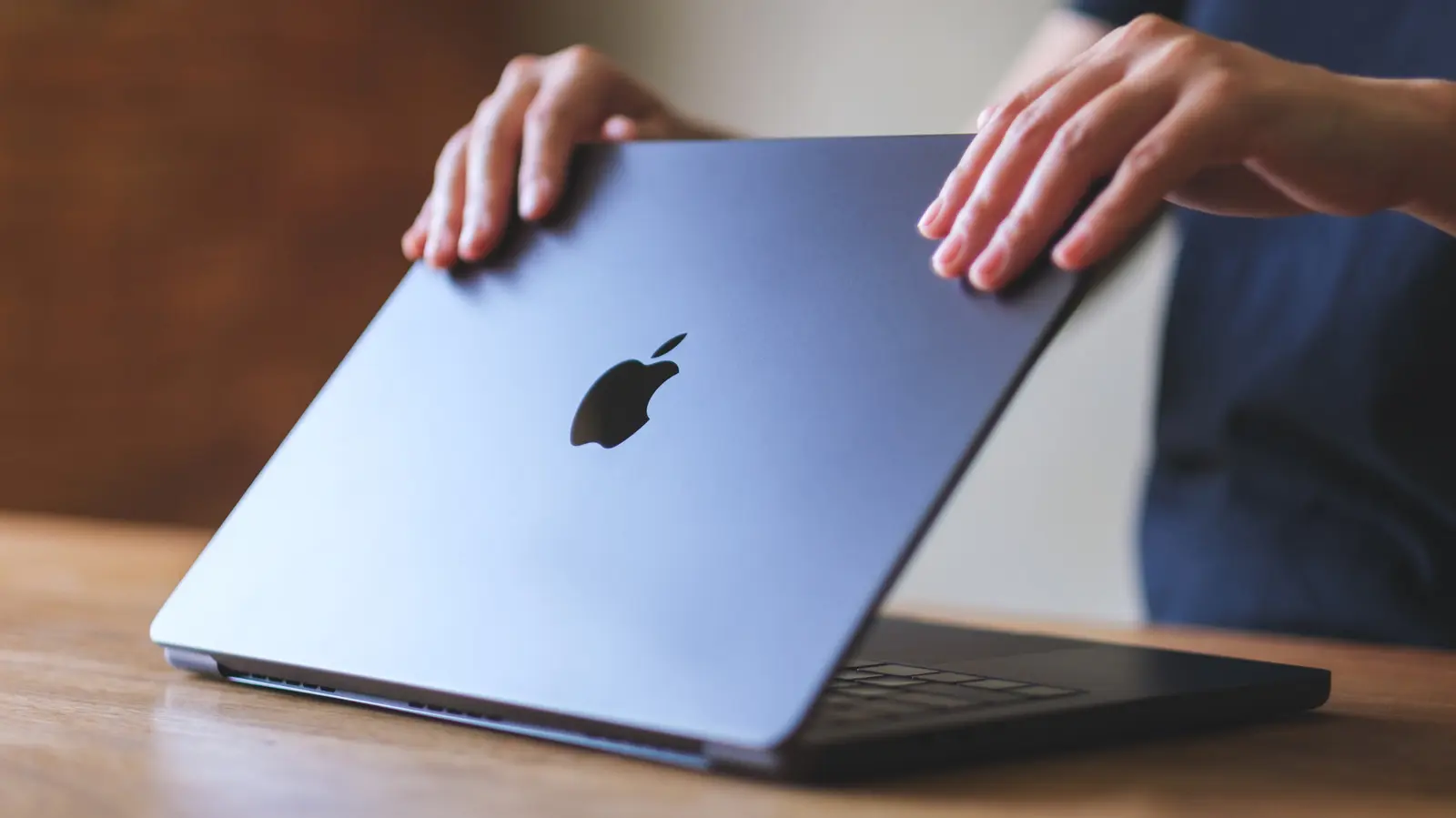 De ce să eviți protecția ecranului la MacBook