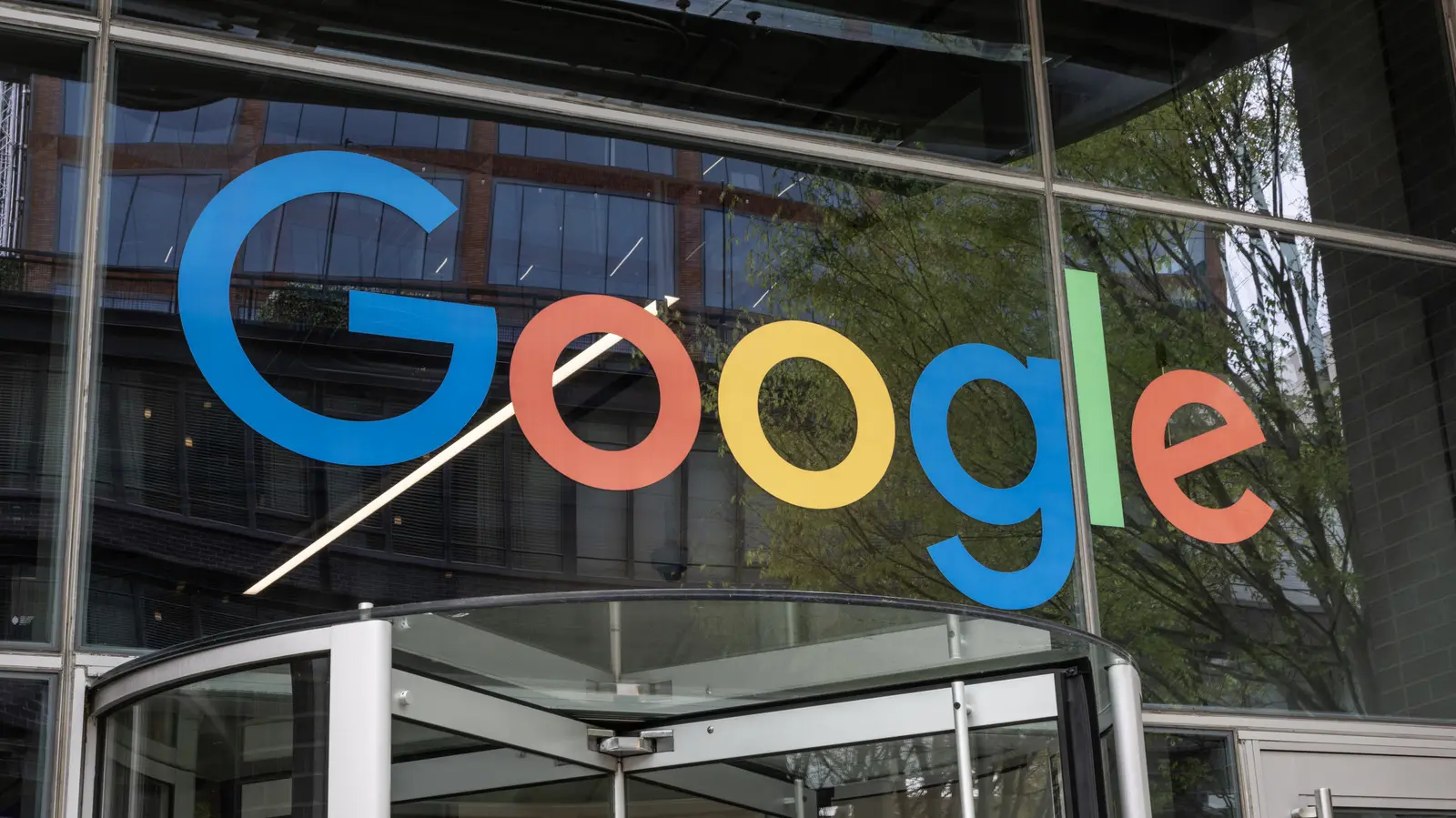 Google leagă numerele de telefon de toate conturile Android?
