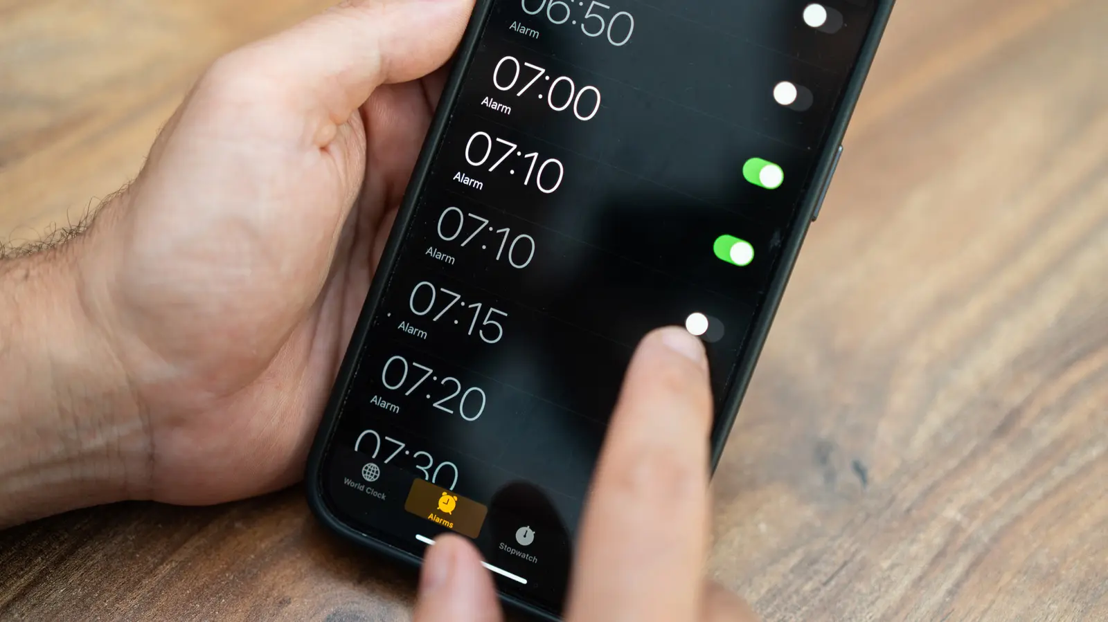Ce limită ascunsă are aplicația Ceas de pe iPhone și de ce o ignorem
