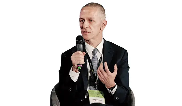 Iulian Stanciu preia benzinăriile Gazprom și intră în piața petrolieră
