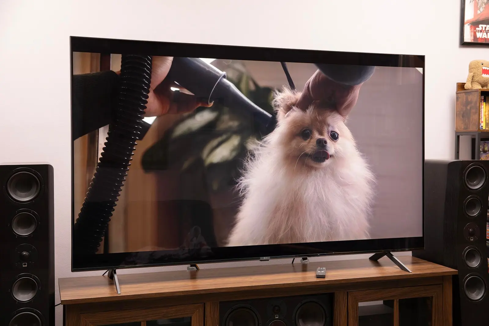 Cum alegi între ecranele RGB LED și OLED pentru casa ta: ghid complet